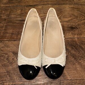 Elegant Women's White and Black Flats